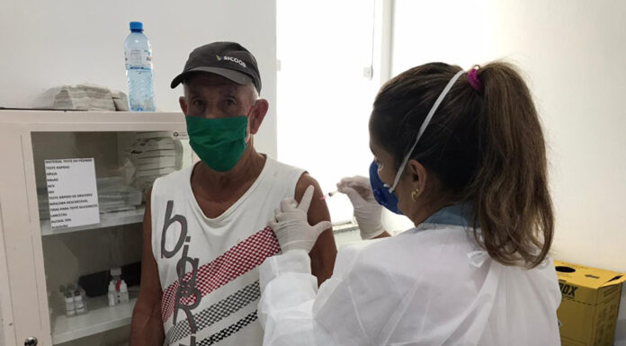 Dia D de vacinação contra Covid 19 em idosos supera expectativa em Balneário Piçarras
