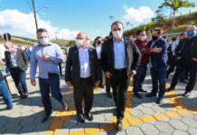 Governador participa de inaugurações em Ilhota e anuncia recursos para pavimentação de ruas