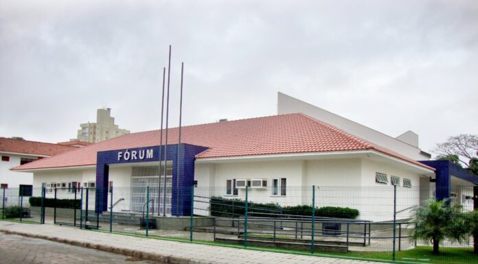 Comarca de Balneário Piçarras completa aniversário de fundação