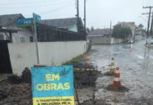 Chuva deixa pontos de alagamentos em Balneário Piçarras e vias foram interditadas na região