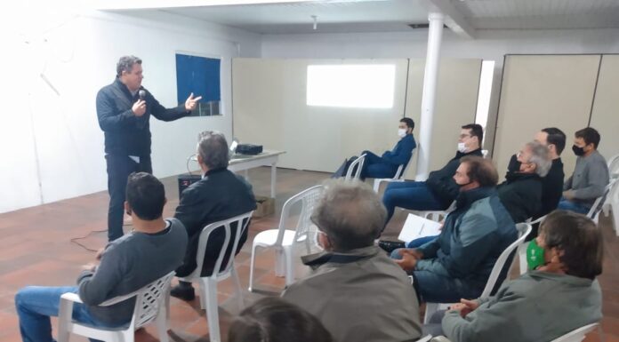 Ivan Naatz participa de reunião com setor pesqueiro de Balneário Piçarras e Penha