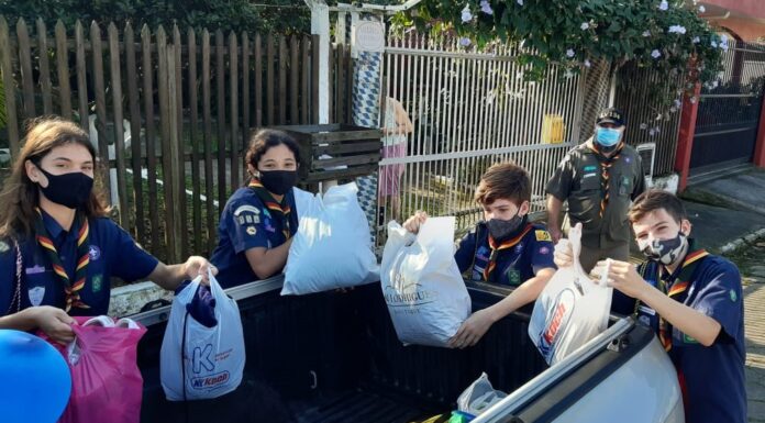 População de Penha exerce solidariedade em drive-thru da Campanha do Agasalho
