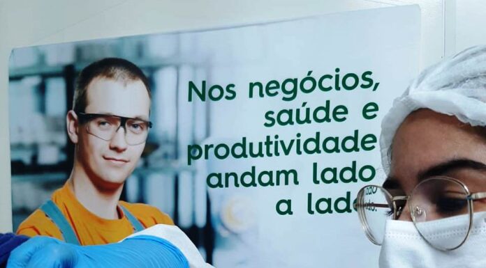 Sindicato calçadista fecha parceria com SESI para vacinar trabalhadores do setor