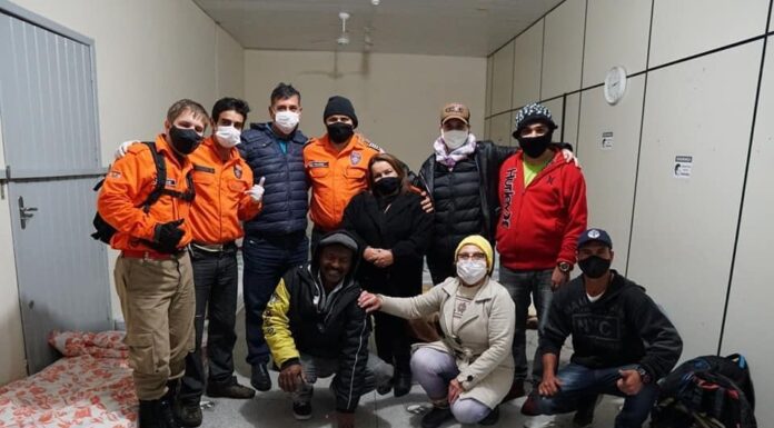 Balneário Piçarras e Penha reforçam abrigos para ajudar moradores de rua a enfrentar o frio