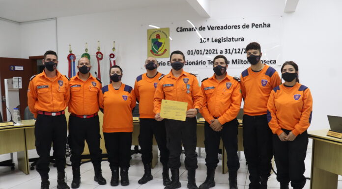 Legislativo Penhense homenageia grupo voluntário de resgate e salvamento