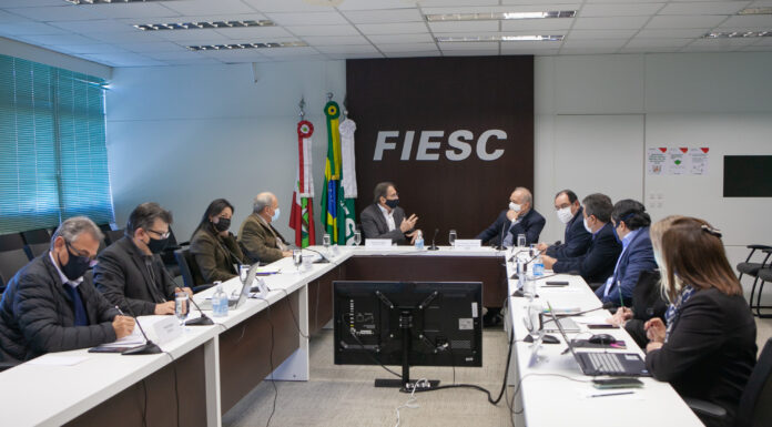 Economia do mar é estimulada pela Fiesc que propõe criação de cluster tecnológico naval