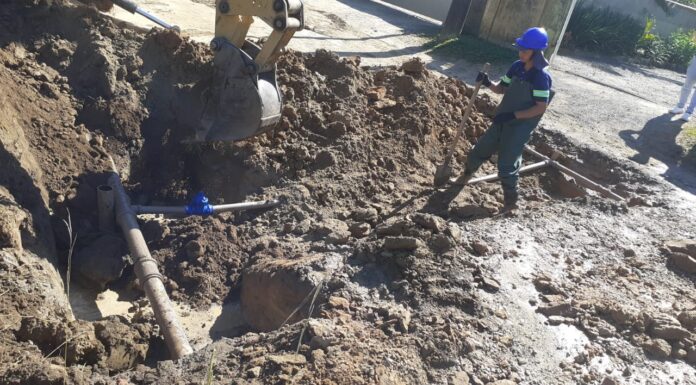 Obras de extensão de rede beneficiam moradores no bairro Nossa de Fátima em Penha