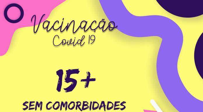 Balneário Piçarras vacina adolescentes de 15 anos e aplica terceira dose contra Covid-19 em idosos