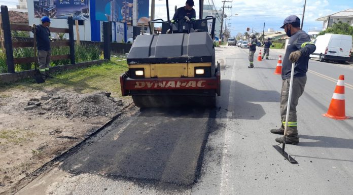 Operação Tapa Buracos melhora ruas e avenidas em Balneário Piçarras