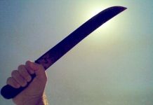 PÁSCOA MACABRA Mulher é morta com golpes de facão neste domingo em SC