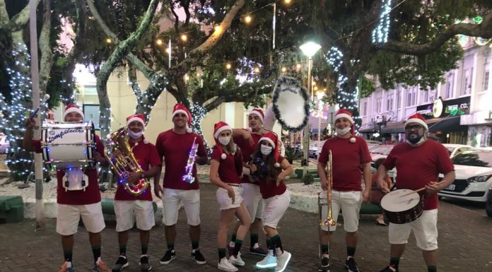 O Caminhão do Papai Noel começa a circular pelos bairros de Itajaí nesta sexta-feira (10)