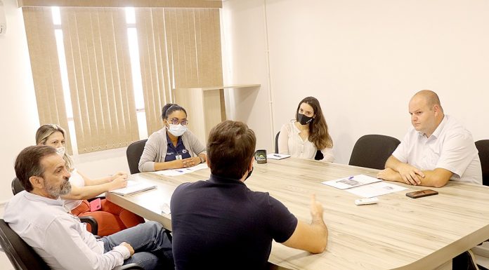 Balneário Piçarras discute revisão do Plano Municipal de Saneamento Básico