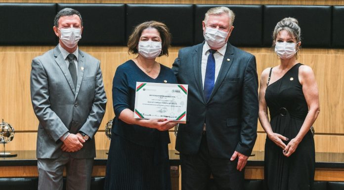 Águas de Penha é certificada com o selo de Responsabilidade Social da Alesc