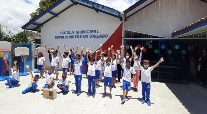 Escolas de Penha mobilizam a cidade e recebem prêmio por participação em concurso cultural promovido por Águas de Penha