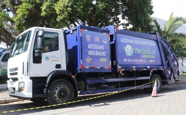 Coleta seletiva atua durante a manhã em Balneário Piçarras