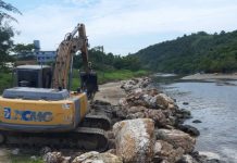 Navegantes faz limpeza e desassoreamento do Rio Gravatá na divisa com Penha