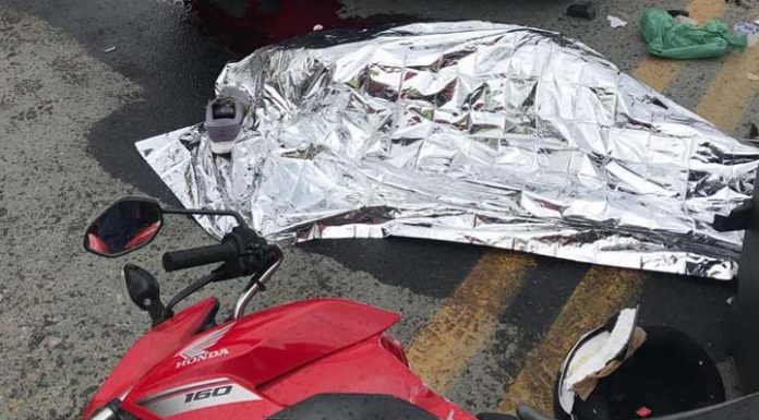 Condutor da moto morre ao bater de frente com automóvel em Porto Belo