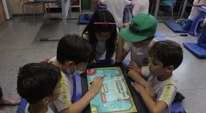 Rede Municipal de Ensino receberá mesas digitais interativas