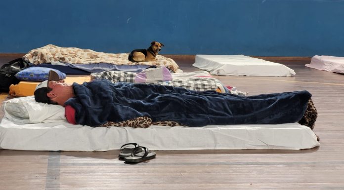 Penha e Balneário Piçarras abrem abrigo de inverno para moradores de rua