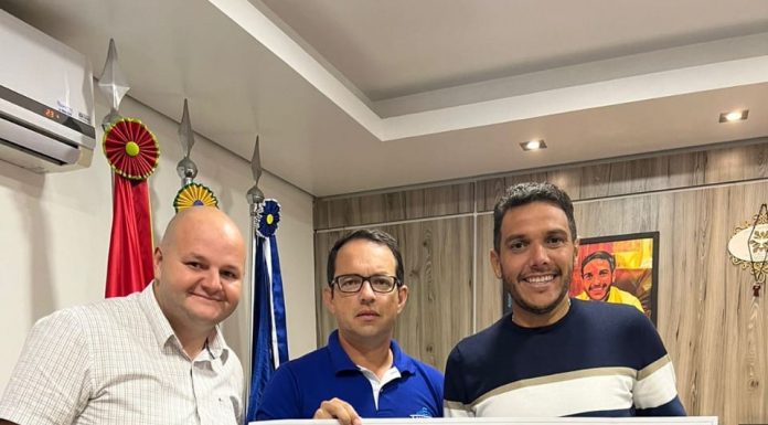 Prefeito Tiago Baltt vai pagar 50% mais caro que o resto do país pelo metro quadrado da obra do Cras