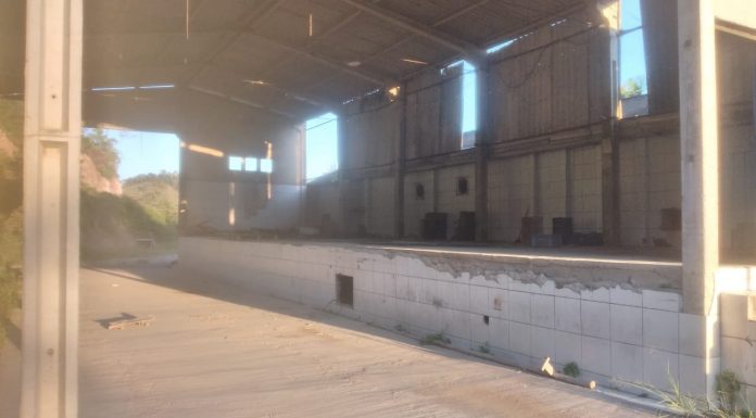 Bancada do PSDB de Balneário Piçarras cobra explicação da prefeitura sobre barracão locado