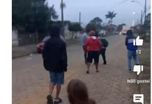 Gangue de adolescentes de Balneário Piçarras mostra brigas e covardia em canal do Youtube