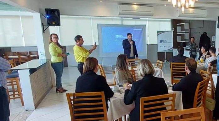 Candidatos a deputado federal e estadual apresentam propostas na CDL