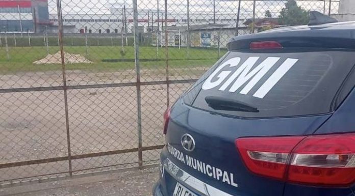 Jogador de Itajaí morre durante partida no Bairro Salseiros