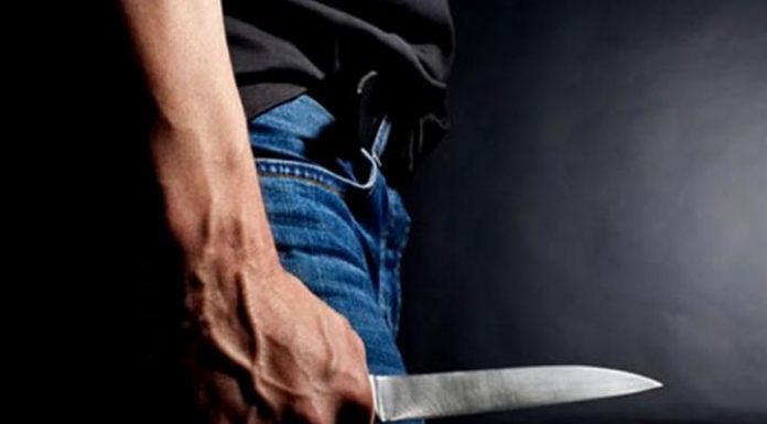 Duas pessoas são esfaqueadas durante briga em bar de Barra Velha