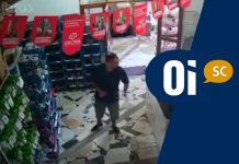 Bandido leva celular de cima do balcão da loja no Itacolomi