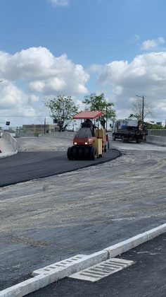 Ponte que conectara bairros Sao Vicente e Cordeiros recebe pavimentacao nesta segunda feira 03 128861