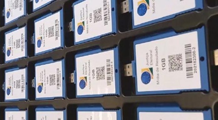 Justiça Eleitoral catarinense prepara urnas para o segundo turno