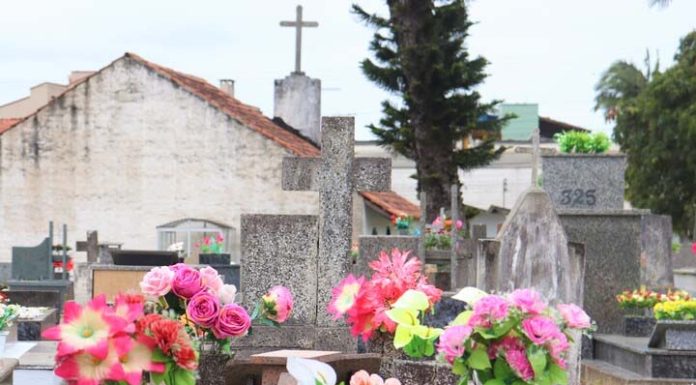 Perto do Dia de Finados, falta de espaço em cemitérios preocupa vereadores de Penha