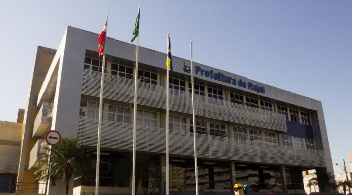 Confira o que abre e fecha no Feriado de Proclamação da República em Itajaí