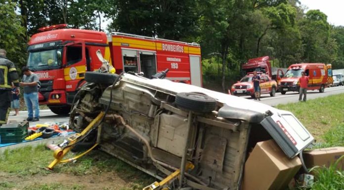 Motorista é socorrido em Araquari com suspeita de fratura no fêmur e no quadril