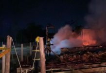 Incêndio faz casa de madeira em Itajuba virar cinzas