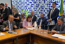 Jorginho Mello se reúne com a bancada de deputados em Brasília
