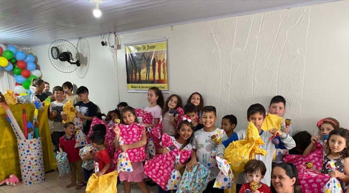 Tempo de dar às mãos: empresária de Penha promove Natal Solidário há 8 anos