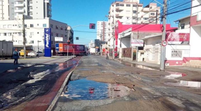 Cinco bairros de Itajaí devem ficar sem água na madrugada