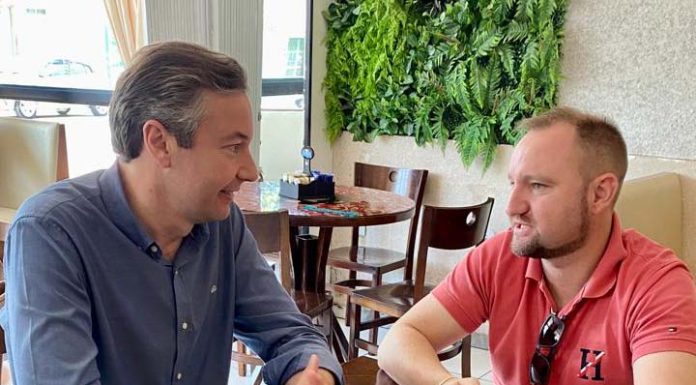 Em reunião com ex-vereador Silas Antonietti, Napoleão Bernardes reafirma compromisso com Penha