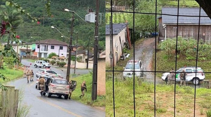 Bandidos fazem reféns em assalto a agência do Sicoob no Braço do Baú