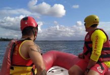 Embarcação com três pescadores naufraga em Barra do Sul; um deles continua desaparecido