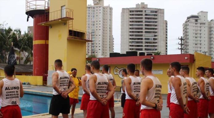 Bombeiros Militares realizam Curso de Mergulhador Autônomo