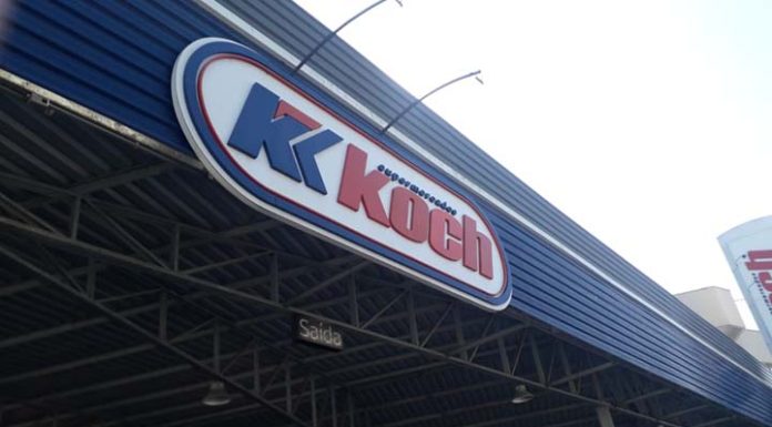 Consumidor do Koch de Armação, em Penha, reclama do serviço de Saque PIX