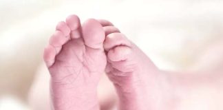 TRAGÉDIA EM NAVEGANTES: RECÉM-NASCIDO MORRE APÓS PARTO EM CASA SEM ASSISTÊNCIA MÉDICA