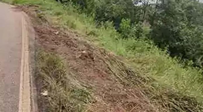 Motociclista é socorrido pelo helicóptero arcanjo após queda em ribanceira de 10 metros