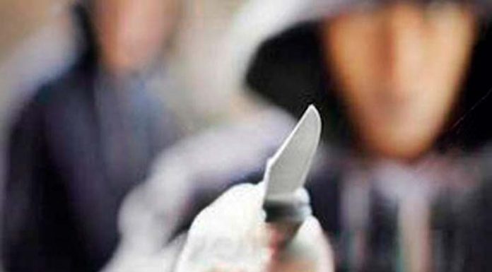 Ladrões levam cigarros e R$ 350 em notas e moedas de conveniência em Barra Velha
