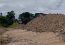 Empresa do irmão do prefeito de Piçarras é suspeita de manter depósito ilegal