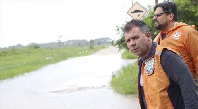 Prefeito Barra Velha institui gabinete de crise e decreta situação de emergência