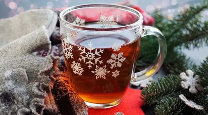 Exagerou na bebida? Então conheça os chás de Natal!